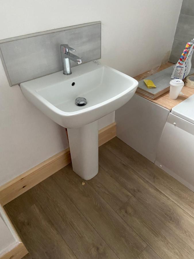 Lovely, Recently Refurbished Four Bedroom House.. London Eksteriør bilde